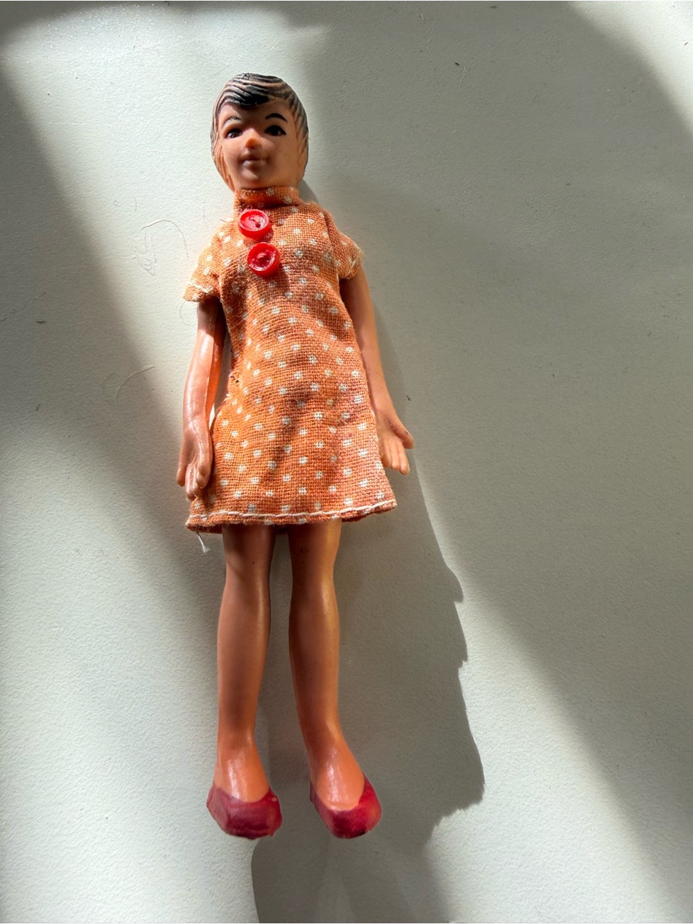 A vintage Wendy Bendy dollhouse mother doll